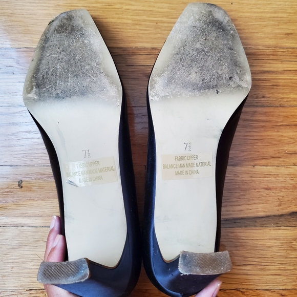 Michelangelo Black Heels - Picture 6 of 8